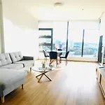 Olympic Park Amazing 2 Bed 2 Bath Condo Parking,Wi-Fi
