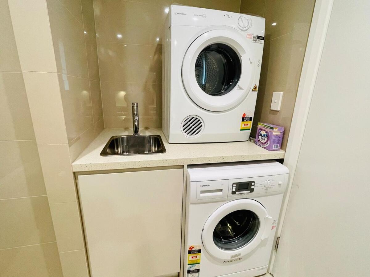 Olympic Park Amazing 2 Bed 2 Bath Parking,wi-fi Apartment