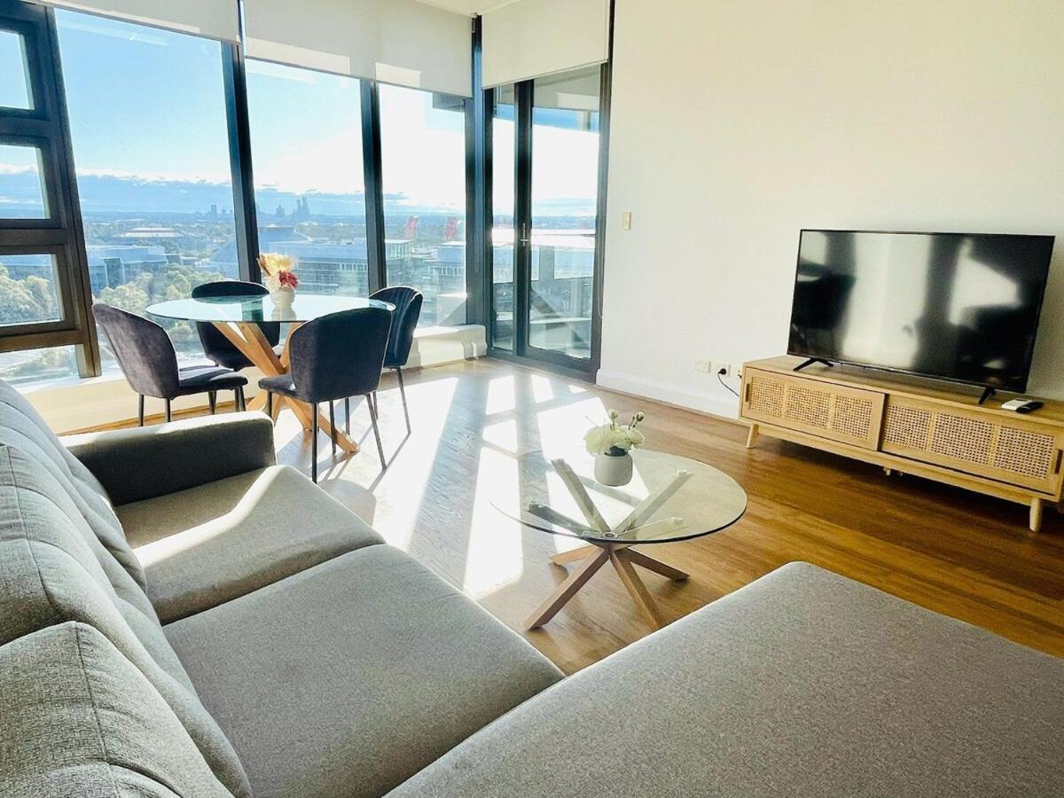 Olympic Park Amazing 2 Bed 2 Bath Parking,wi-fi *