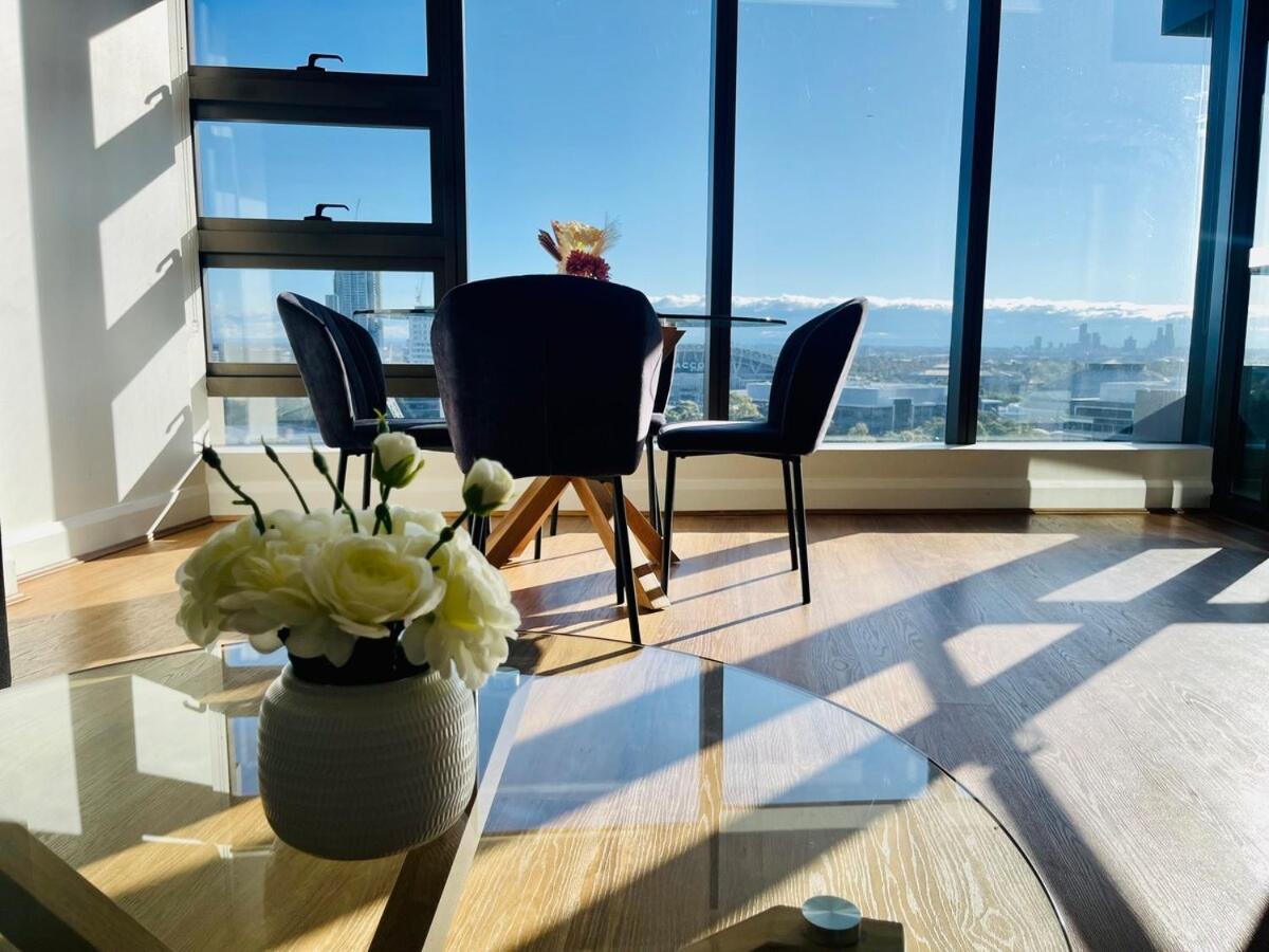 Olympic Park Amazing 2 Bed 2 Bath Parking,wi-fi Sydney