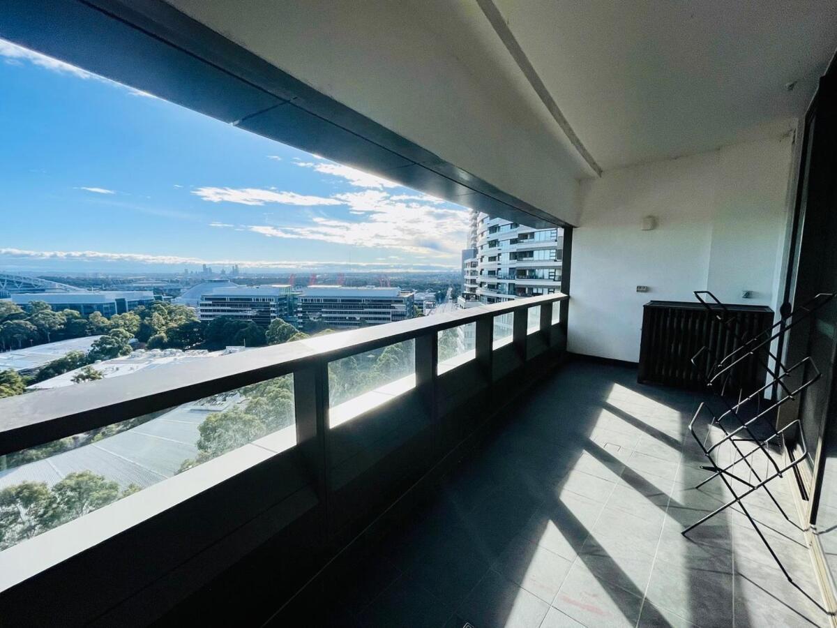 Apartment Olympic Park Amazing 2 Bed 2 Bath Parking,wi-fi Sydney